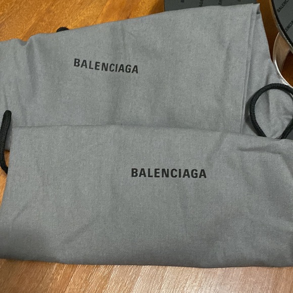 Balenciaga Thong Slide Sandal new in box Silver - Picture 7 of 8